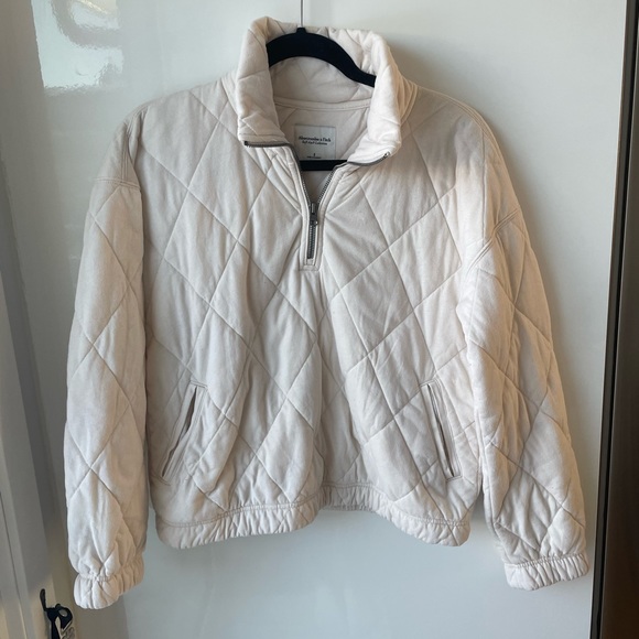 Abercrombie & Fitch Tops - Abercrombie Quilted Quarter Zip Sweatshirt